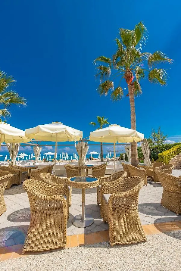 חניוטי Elinotel Apolamare Hotel